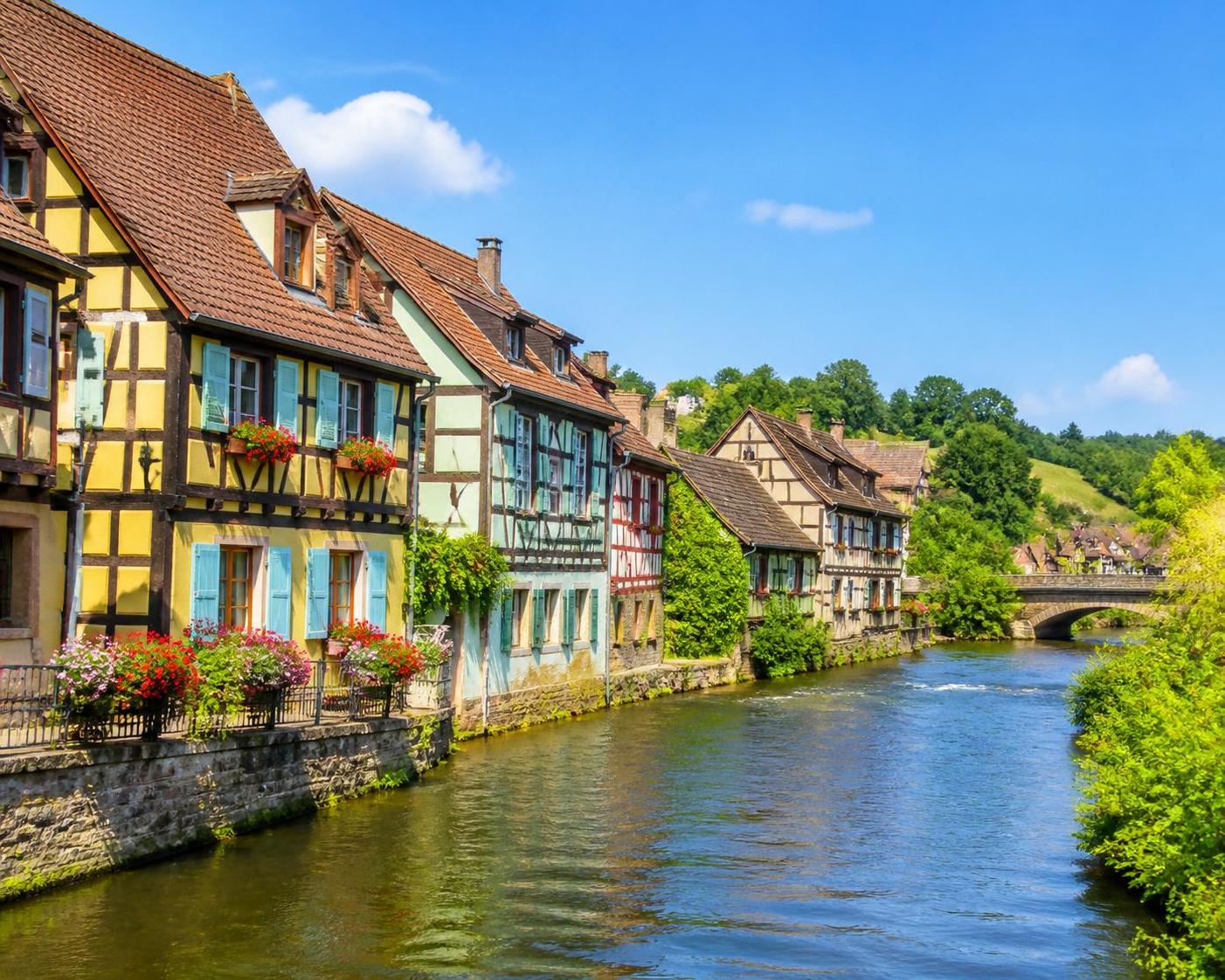 explorez pont-l’évêque et ses incontournables pour une immersion authentique dans le charme normand, entre patrimoine, gastronomie et paysages typiques.